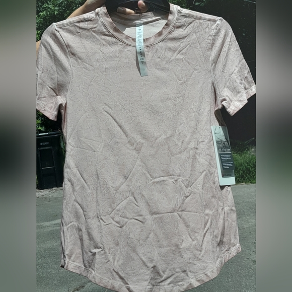 Lululemon love crew wash tee mmtv size 2 - Picture 2 of 3